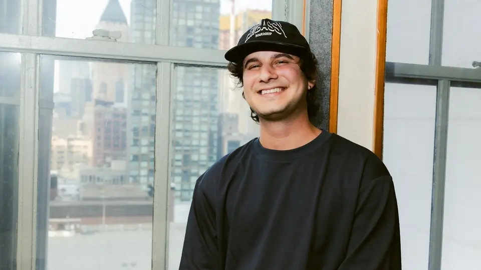 Tape B (18+) event image