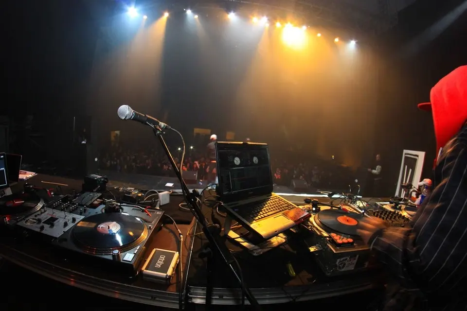 SHYNE: 2622 LGND Tour with Barrington Levy and Lil' Cease event image